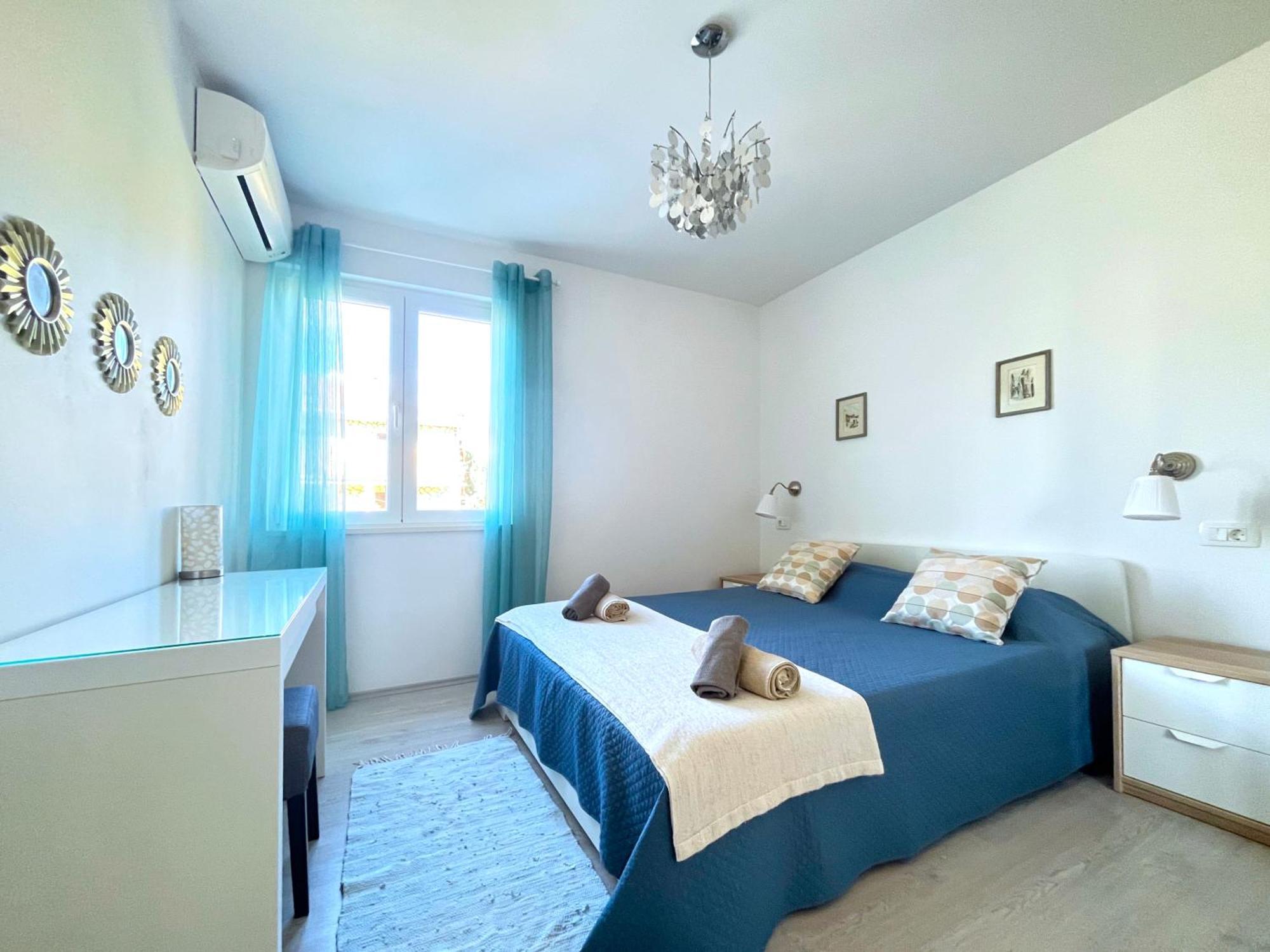 Apartments Sea & Sky Stari Grad  Room photo